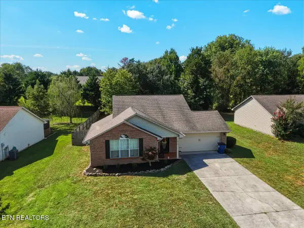 1910 Five Oaks Lane, Maryville, TN 37801
