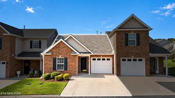 3707 Sean Grove Way, Knoxville, TN 37921