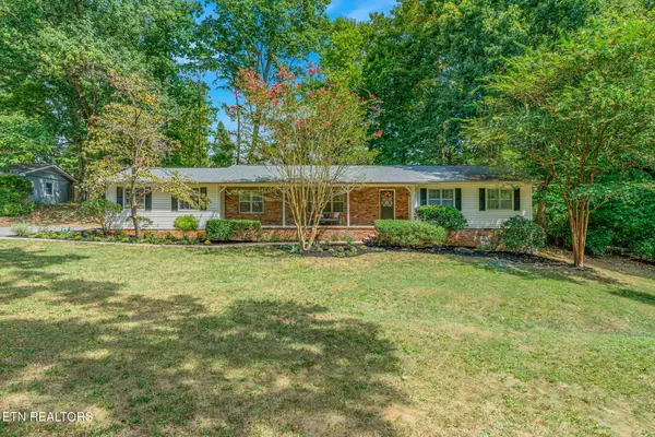 1804 Pinoak Court, Knoxville, TN 37923