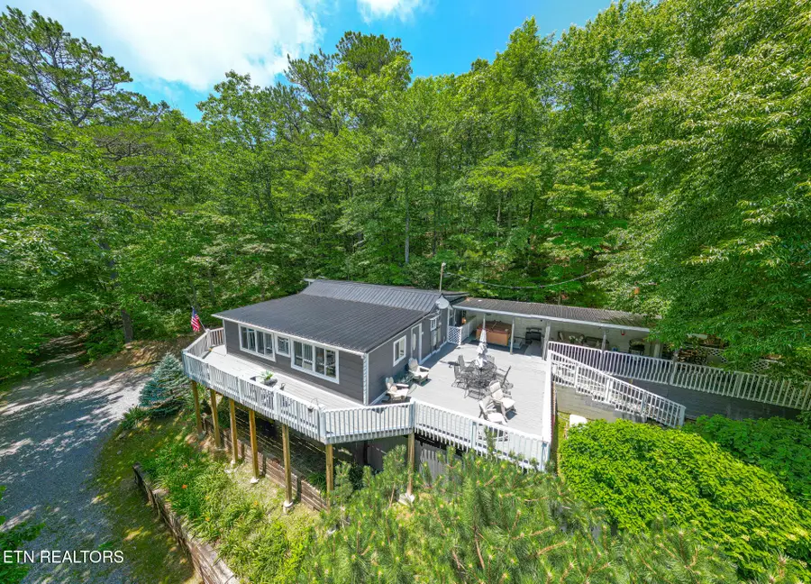 2592 Bluff Mountain Rd, Sevierville, TN 37876 - #2