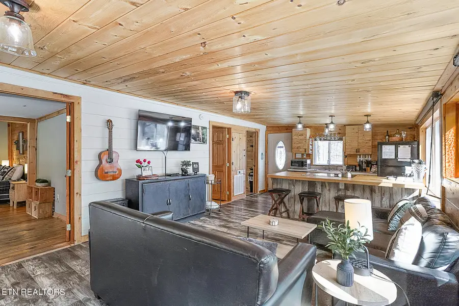 2592 Bluff Mountain Rd, Sevierville, TN 37876 - #3