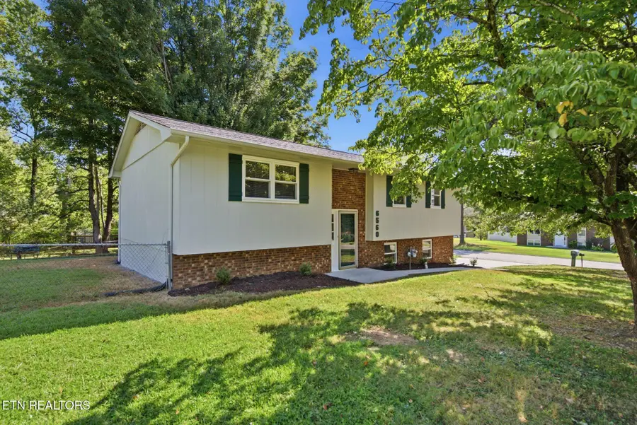 6560 W Garwood Circle, Knoxville, TN 37918 - #2