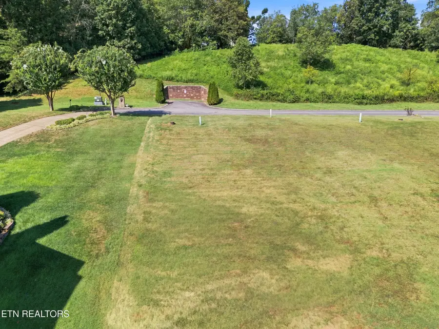 231 Waters Edge Way, Lenoir City, TN 37771 - #2