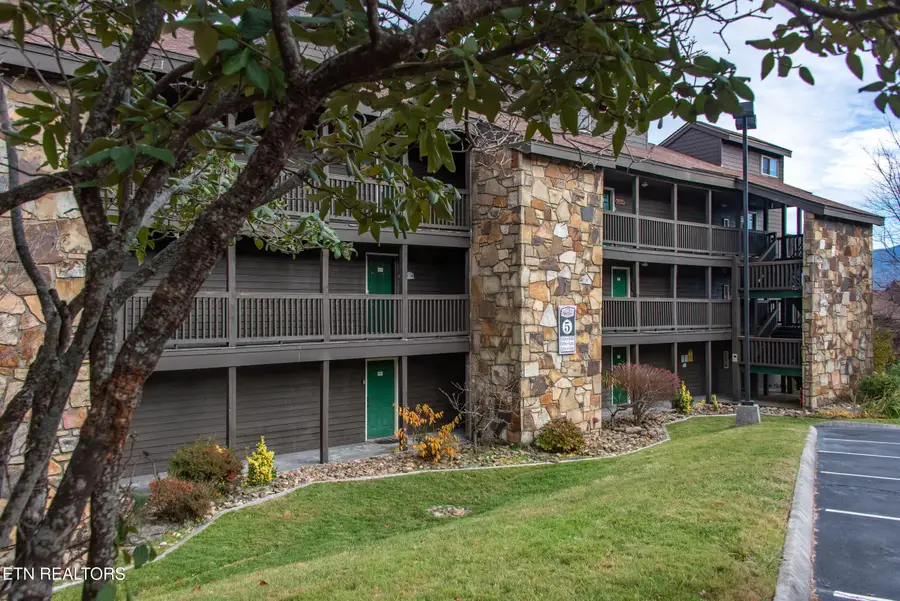 1380 Ski View Drive #APT 5202, Gatlinburg, TN 37738 - #2