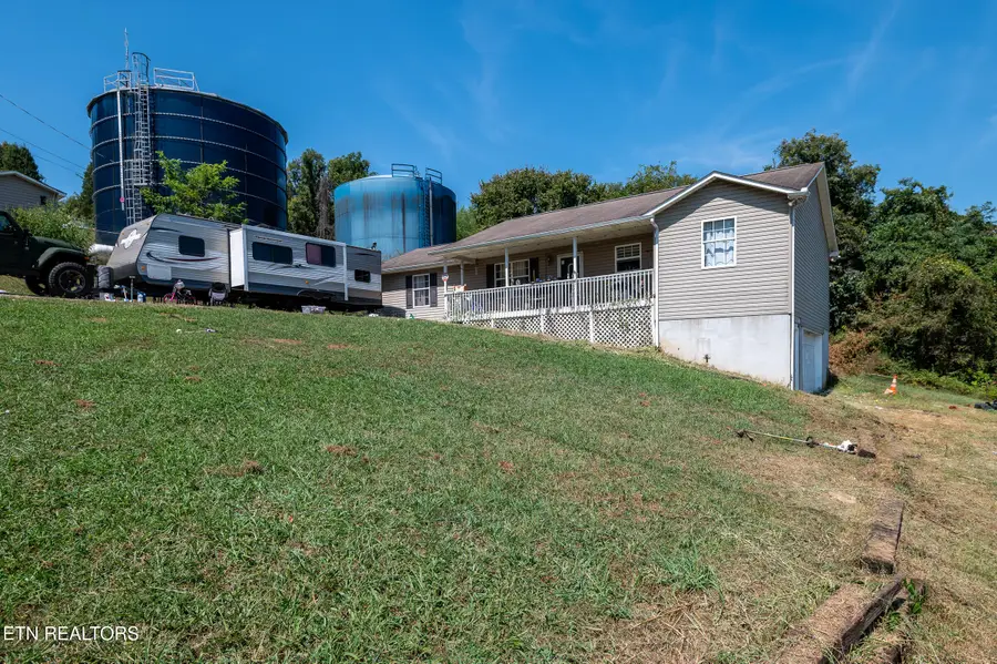 885 N Ridgecrest Rd, Luttrell, TN 37779 - #2