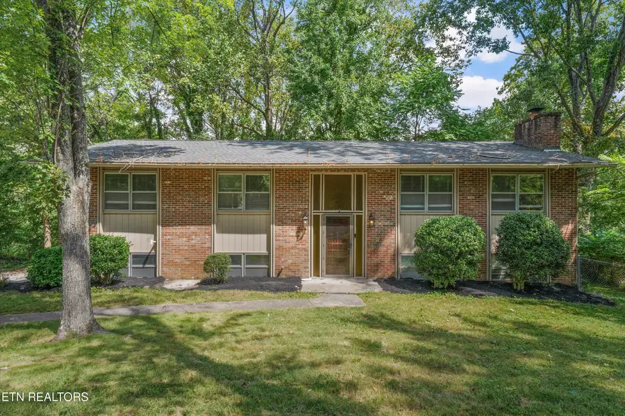 1232 Wallingford Rd, Knoxville, TN 37923 - #2