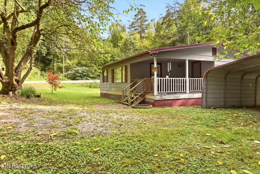 243 Smith Rd, Clinton, TN 37716 - #2