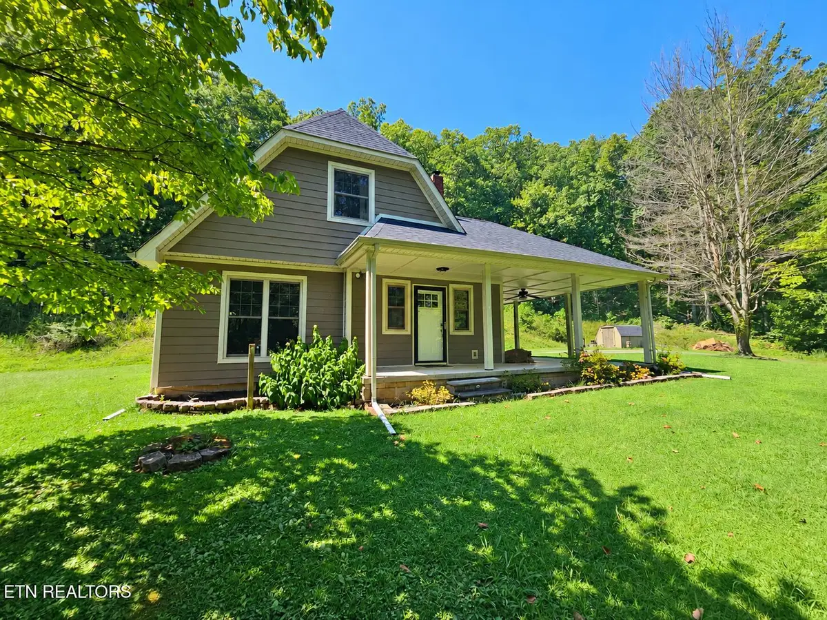 361 Page Rd, Rockwood, TN 37854 - #1
