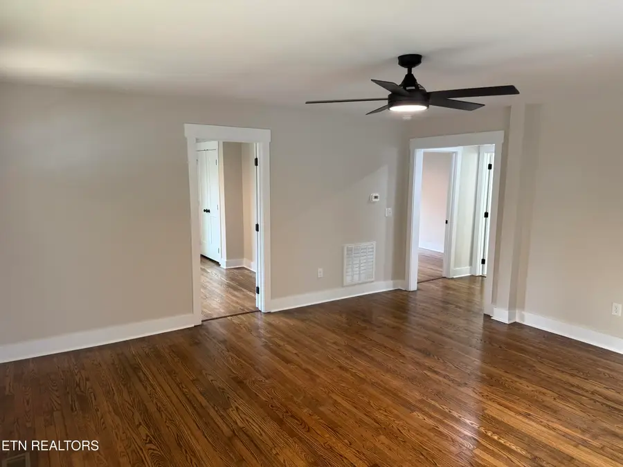 1507 Mccroskey Ave, Knoxville, TN 37917 - #3