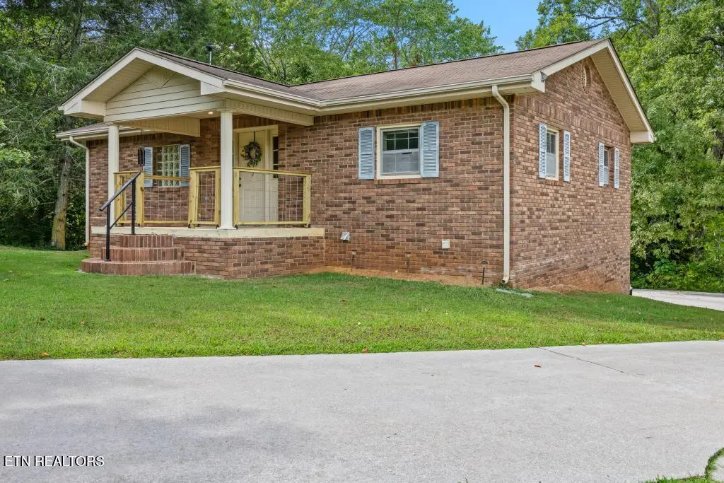 1020 Bledsoe Drive, Etowah, TN 37331 - #1