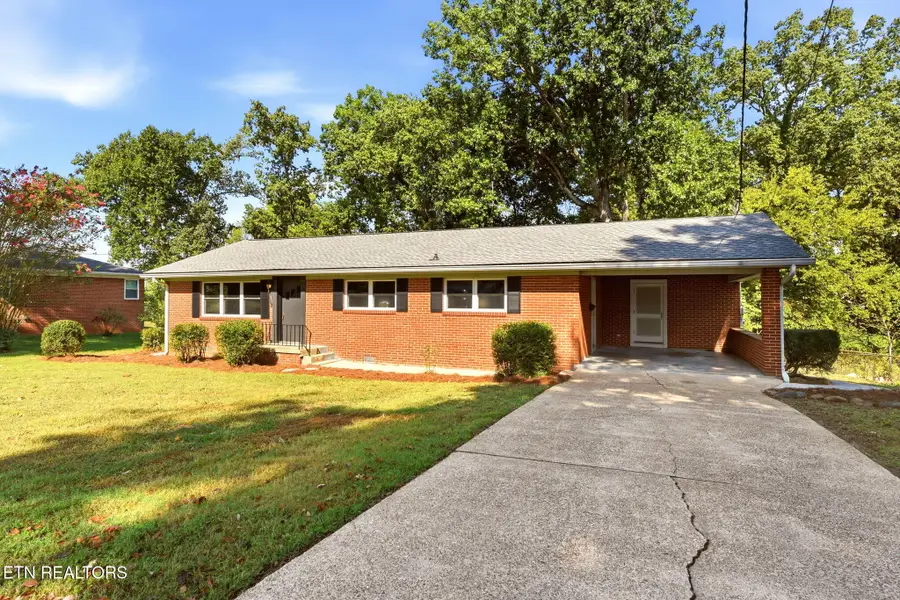 411 Woodland Drive, Clinton, TN 37716 - #2