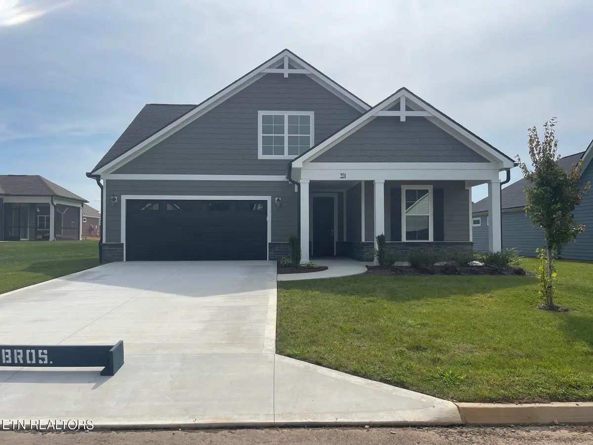 351 Trillium Tr, Lenoir City, TN 37771 - #1