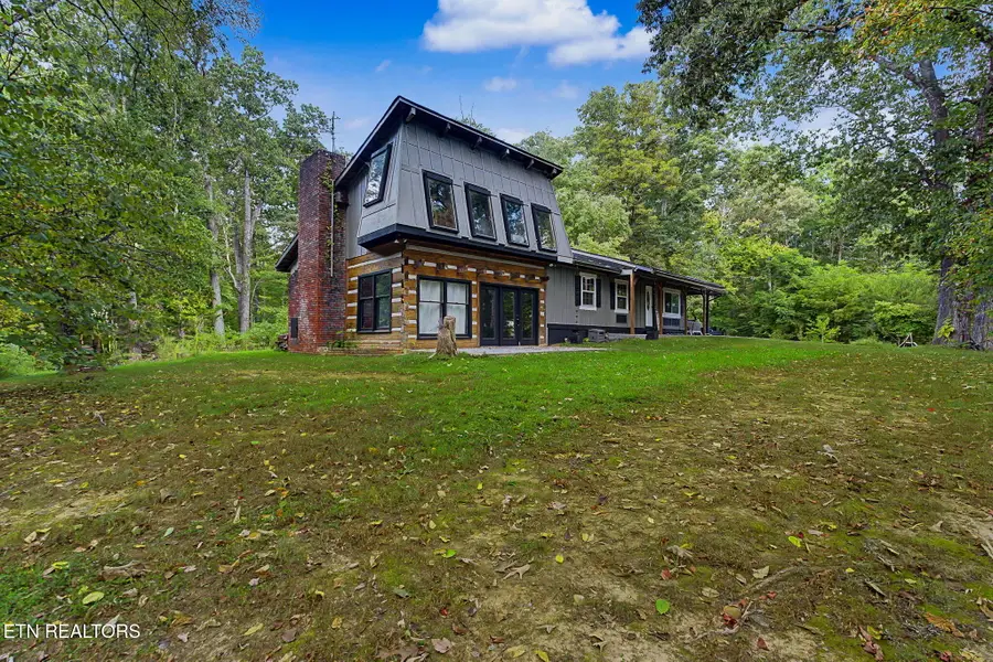 381 Fox Cemetery Rd, Sevierville, TN 37876 - #2