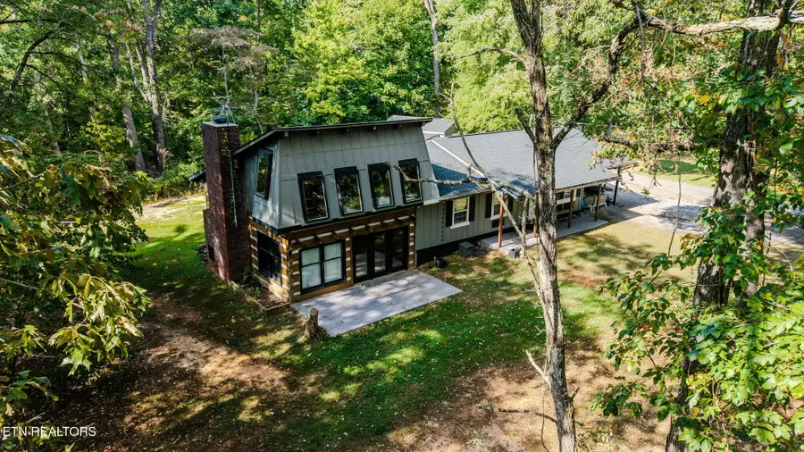 381 Fox Cemetery Rd, Sevierville, TN 37876 - #3
