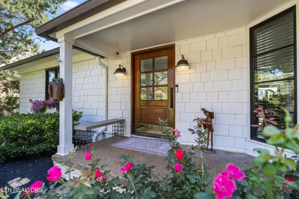 727 Cheowa Circle, Knoxville, TN 37919