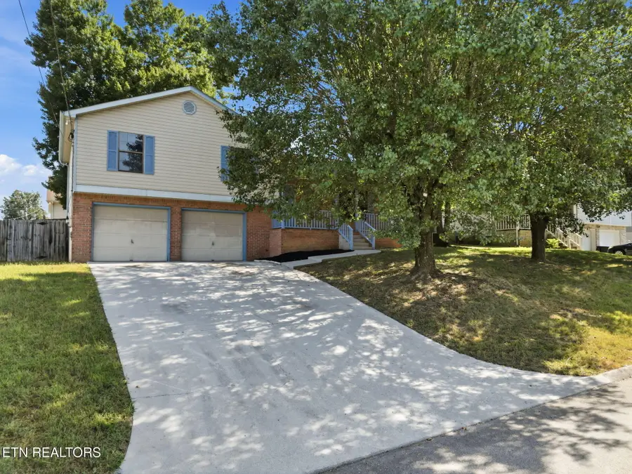 8979 Heathercrest Drive, Powell, TN 37849 - #3