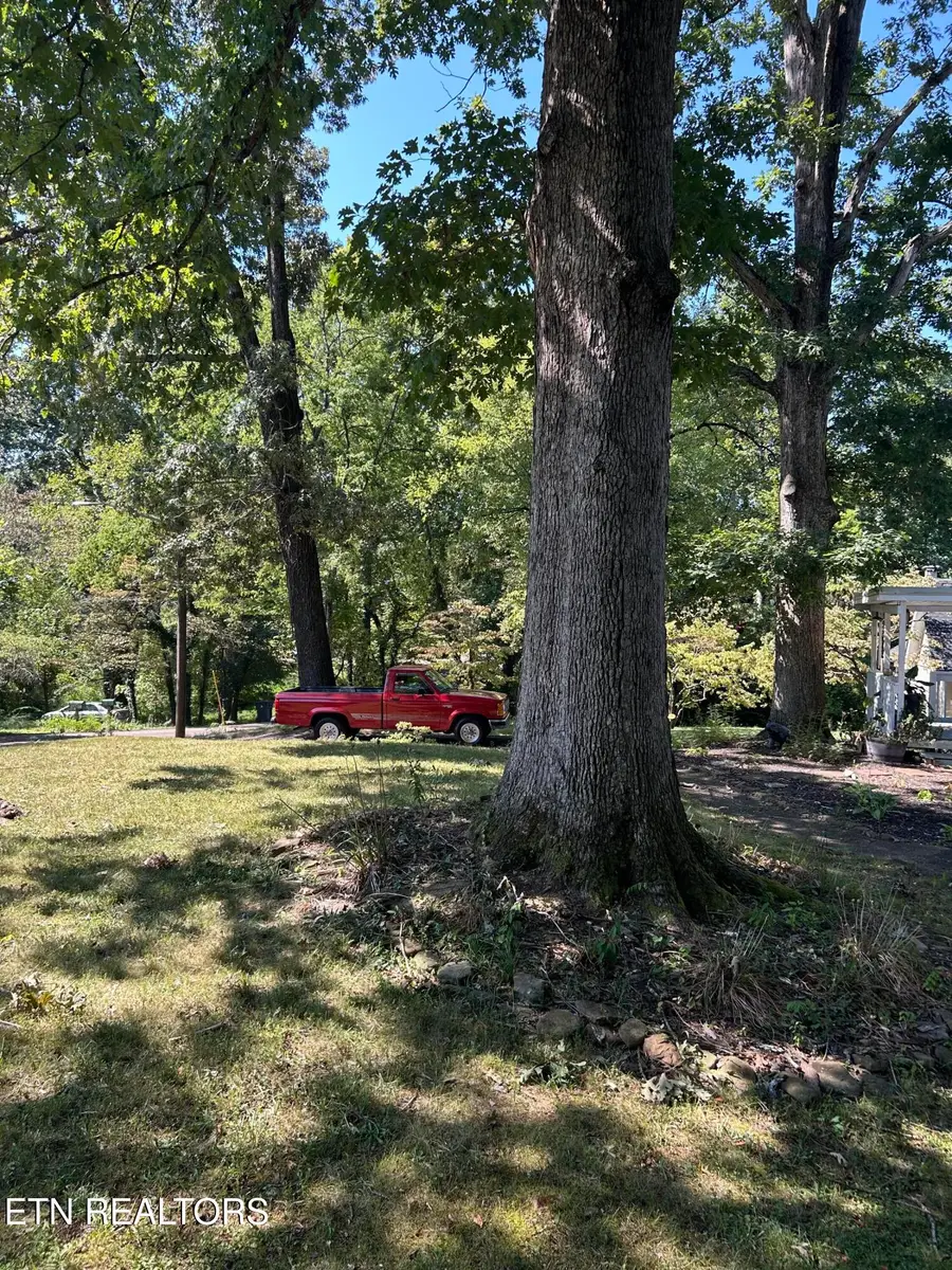 3345 Kenilworth Lane, Knoxville, TN 37917 - #2