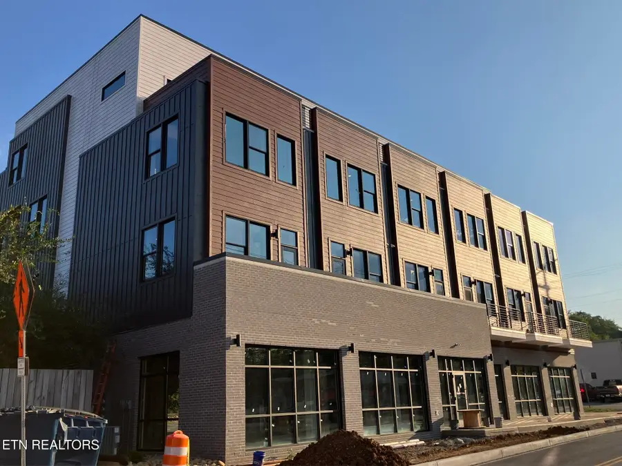 1108 Sevier Ave #303, Knoxville, TN 37920 - #3