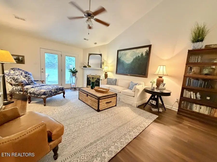404 Winthrope Way, Knoxville, TN 37923 - #3