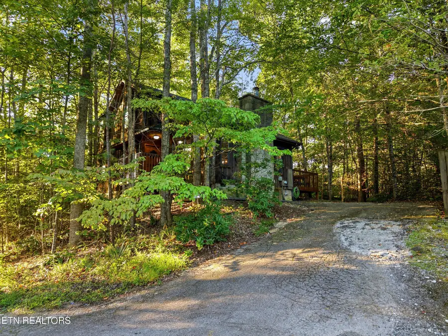 507 Eagle Tr, Gatlinburg, TN 37738 - #3