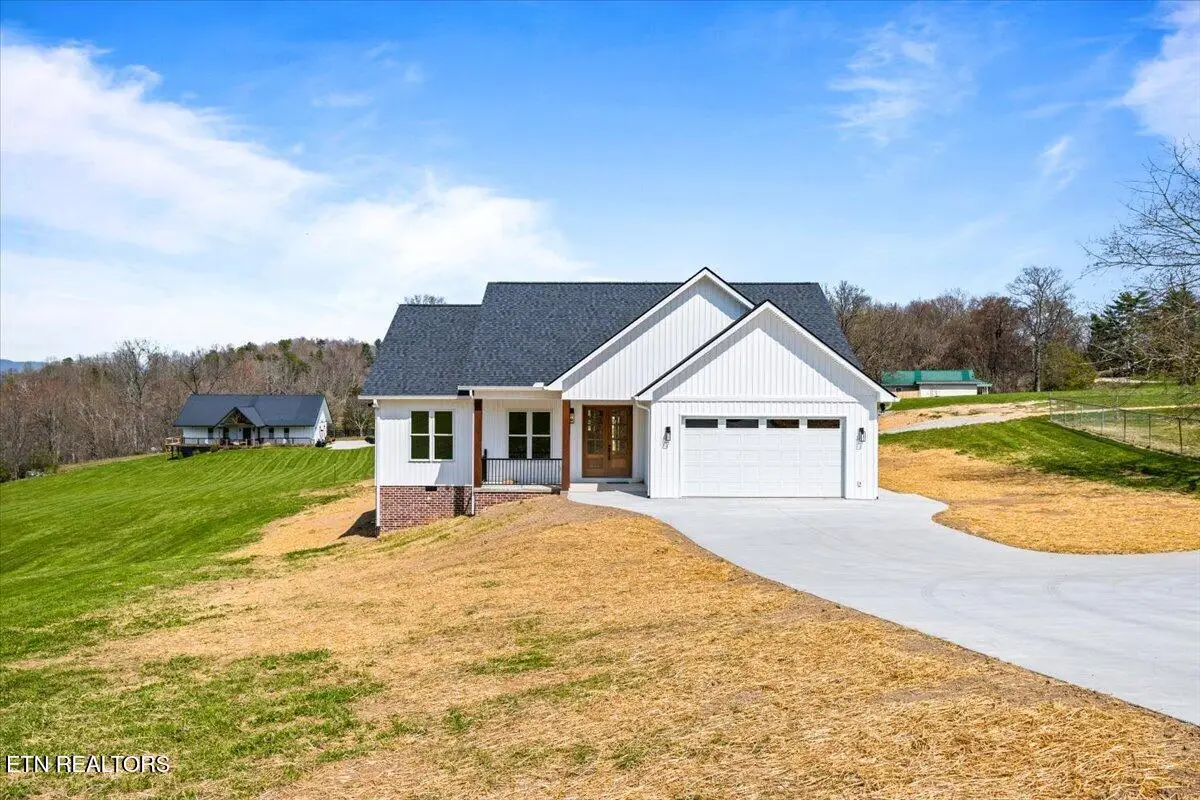 2271 Long Hollow Rd, Lafollette, TN 37766 - #1