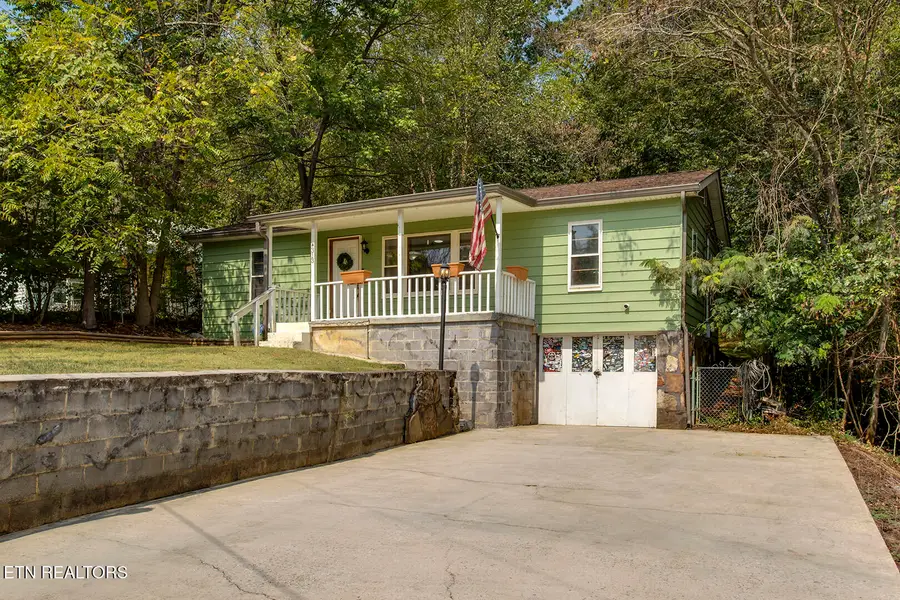 313 King Drive, Harriman, TN 37748 - #2