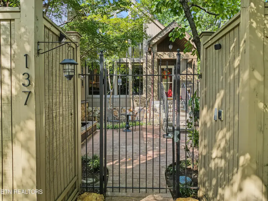 137 Chamberlain Blvd, Knoxville, TN 37920 - #2