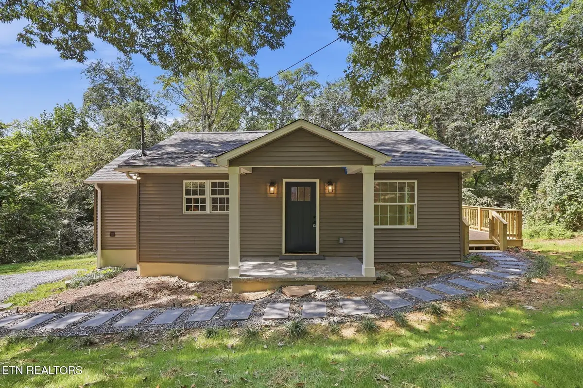 2517 Drinnen Rd, Knoxville, TN 37914 - #1