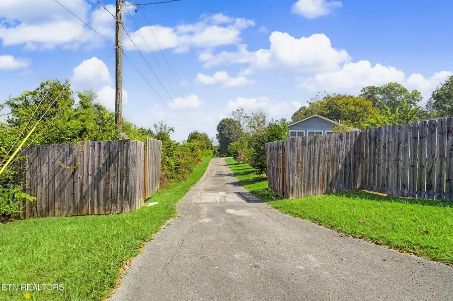 536 Corum Rd, Knoxville, TN 37924 - #2