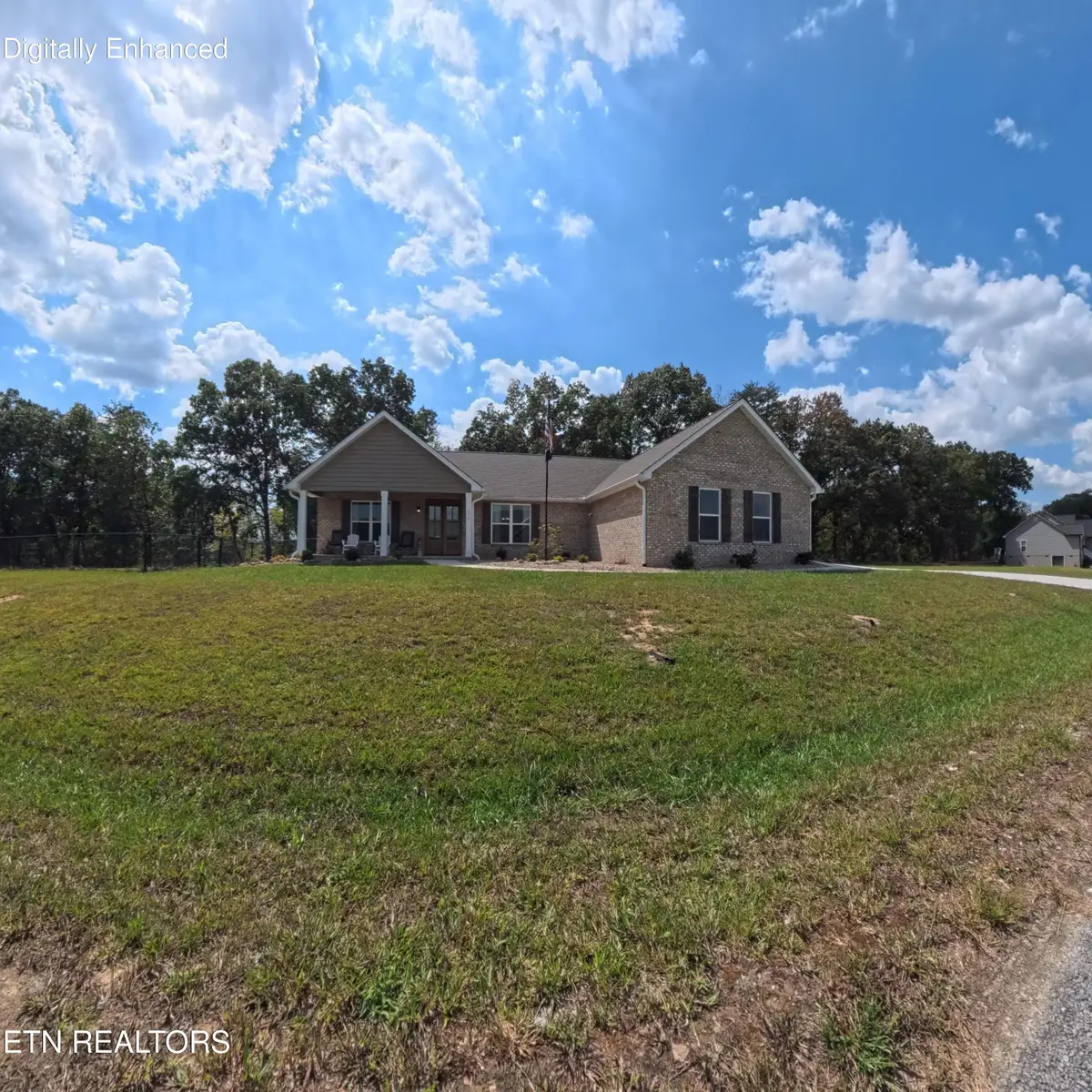 370 Estate Loop Tr, Crossville, TN 38555 - #1