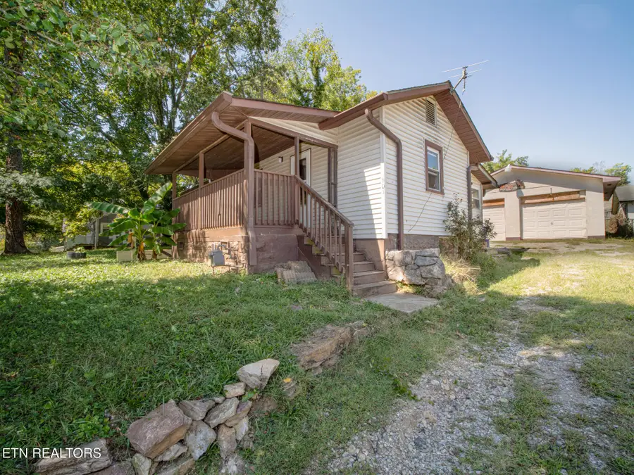 1603 Willoughby Rd, Knoxville, TN 37920 - #2