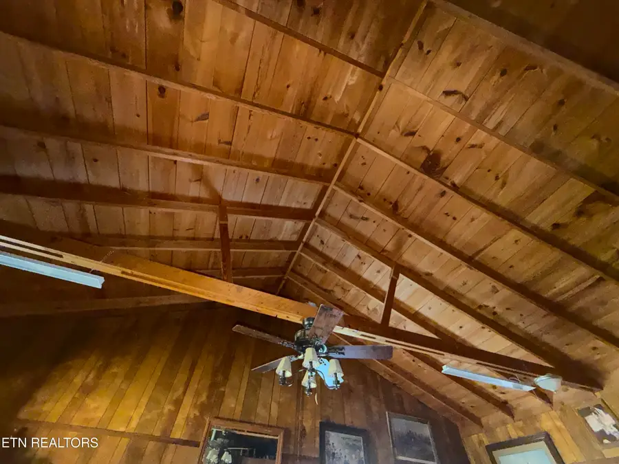 196 Bailey Hollow Rd, Tazewell, TN 37879 - #3