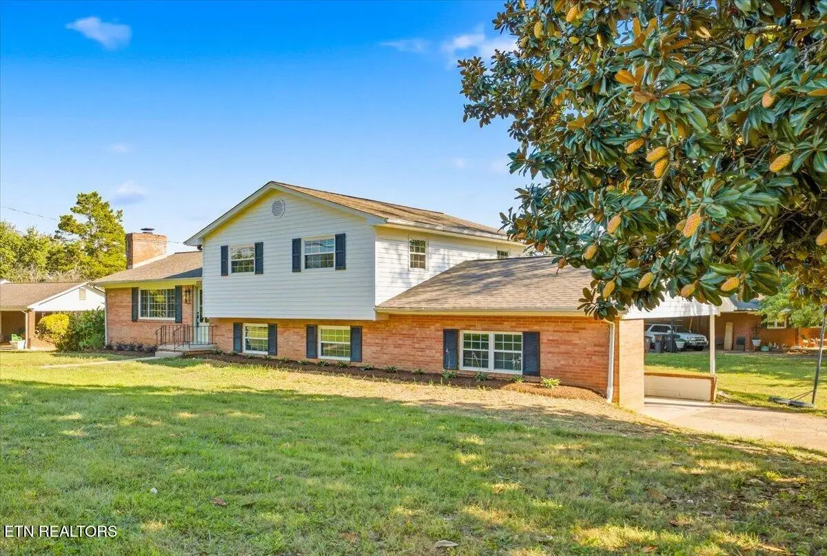 2320 Monterey Rd, Knoxville, TN 37912 - #1