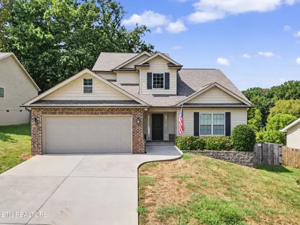 813 Mackenzie Drive, Maryville, TN 37804