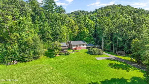 745 Blockhouse Valley Rd, Clinton, TN 37716