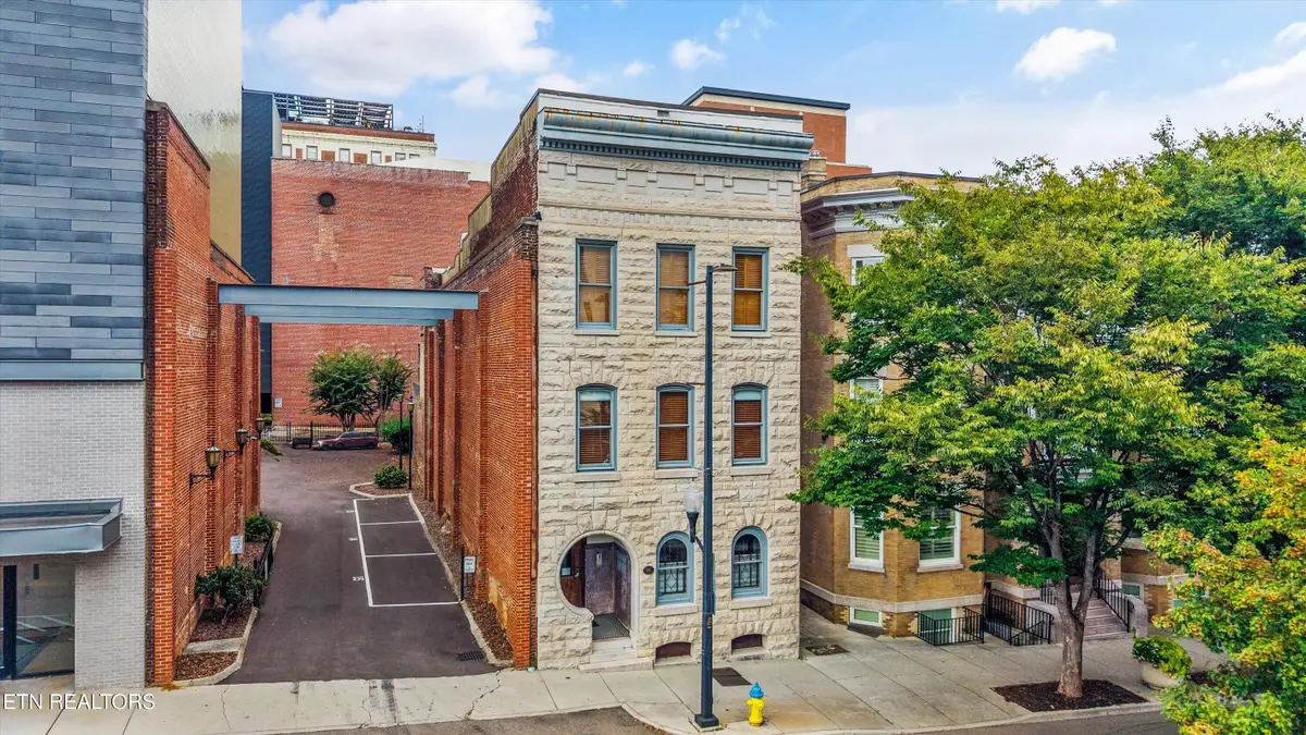 209 W Church Ave, Knoxville, TN 37902 - #1