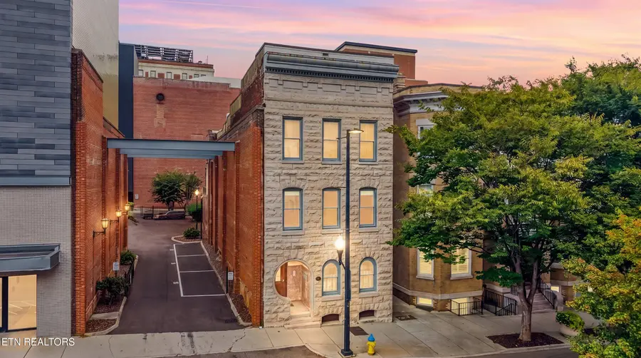 209 W Church Ave, Knoxville, TN 37902 - #2