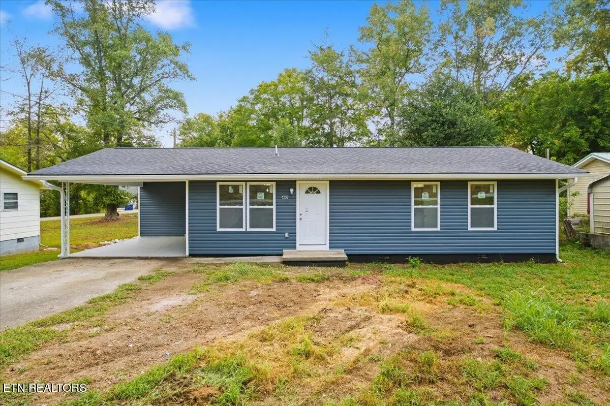 409 Baumgartner Rd, Harriman, TN 37748 - #1