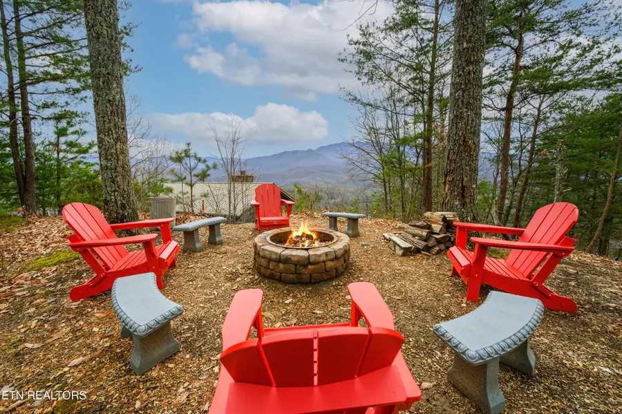 1125 E Foothills Drive, Gatlinburg, TN 37738 - #2