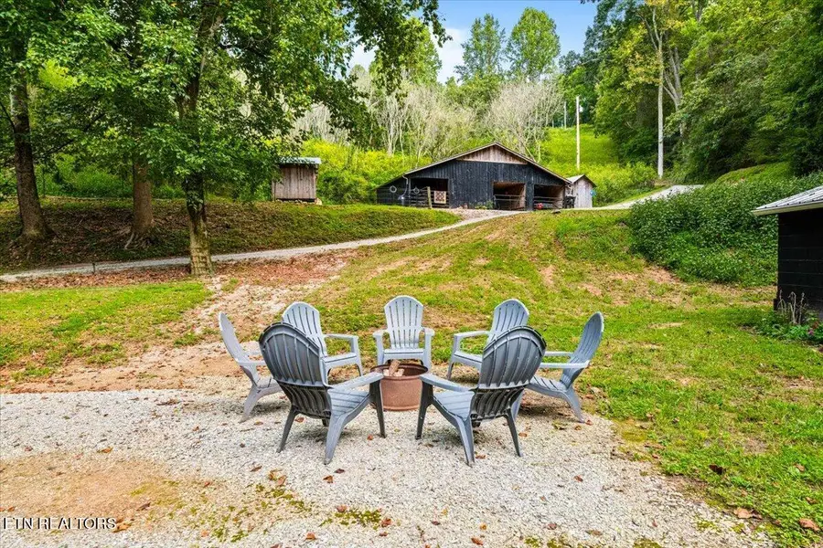 2938 Cedar Creek Rd, Lafollette, TN 37766 - #2