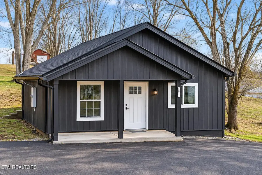 901 & 903 Kyle St, Lafollette, TN 37766 - #2