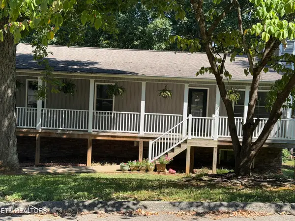 1113 E Woodshire Drive, Knoxville, TN 37922