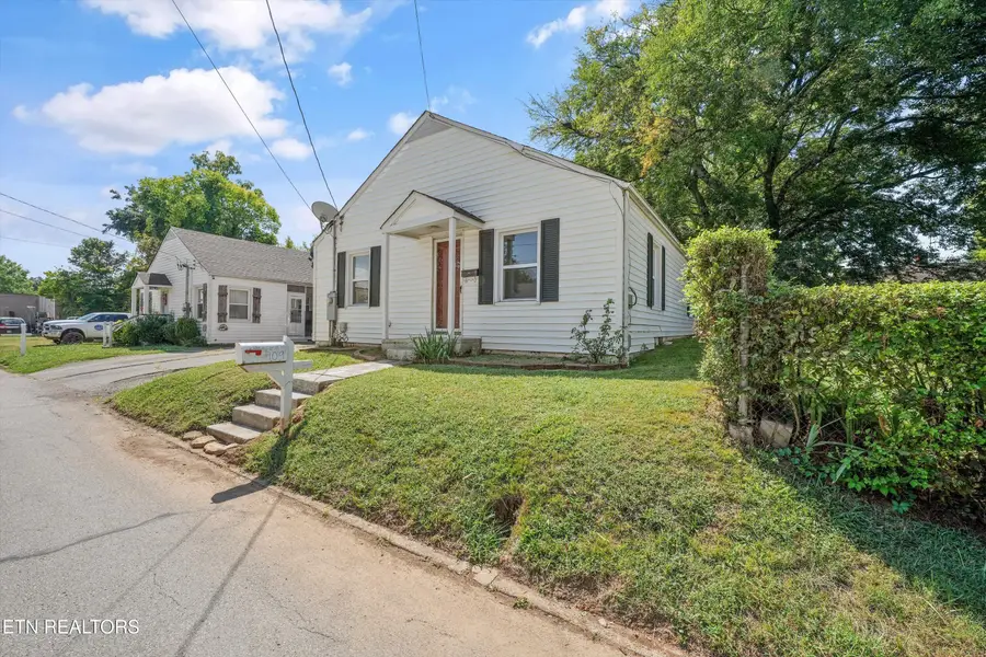 109 N Magnolia St, Maryville, TN 37801 - #2
