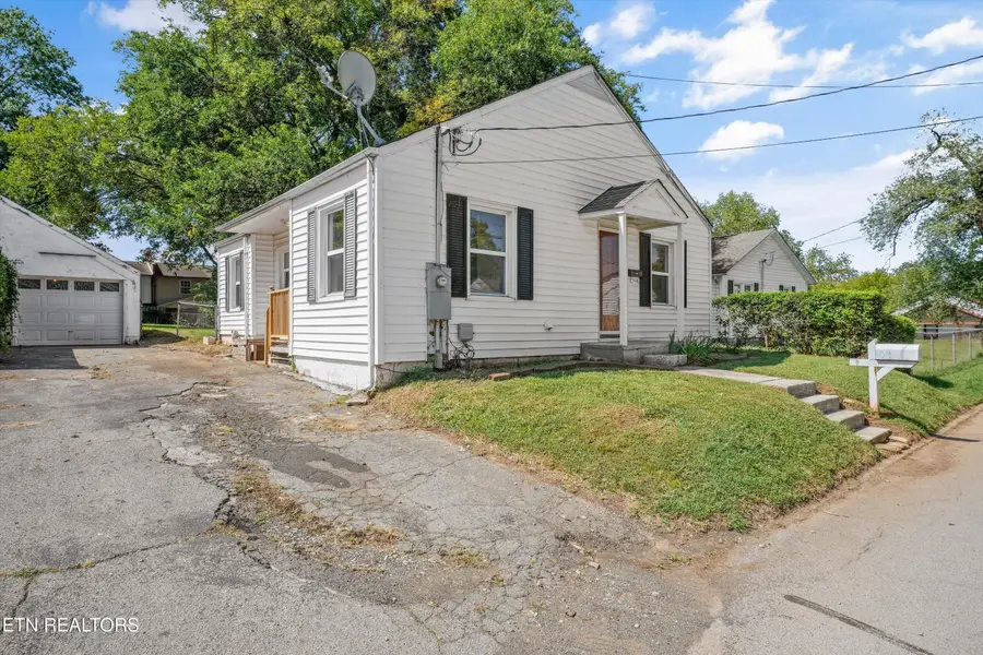 109 N Magnolia St, Maryville, TN 37801 - #3