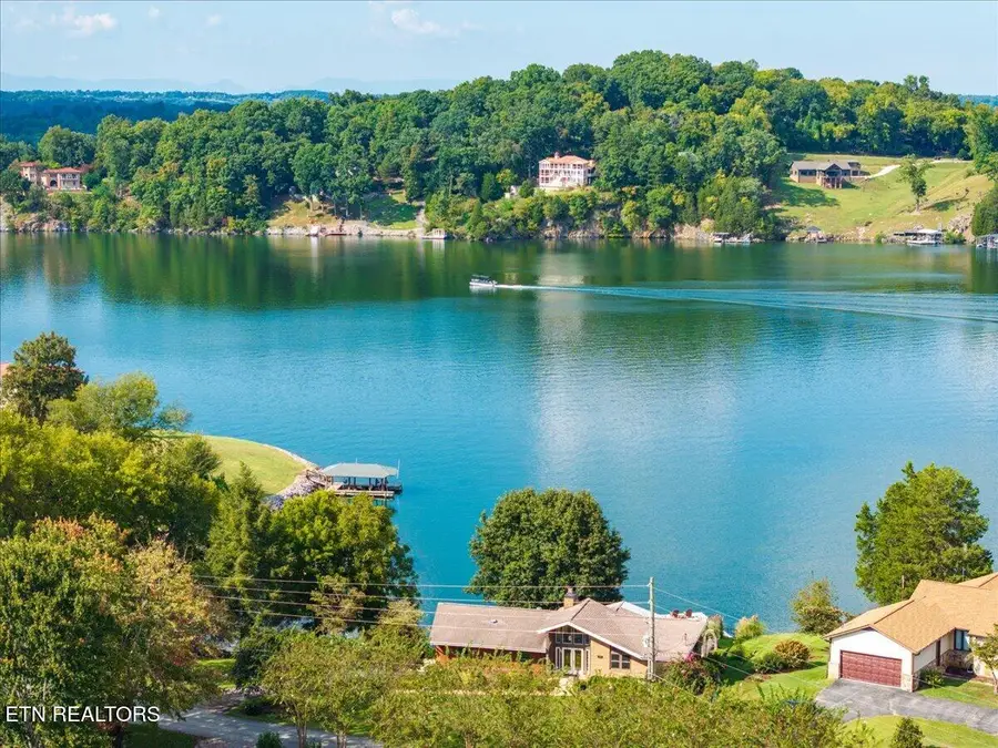 4445 Scenic Drive, Lenoir City, TN 37772 - #2
