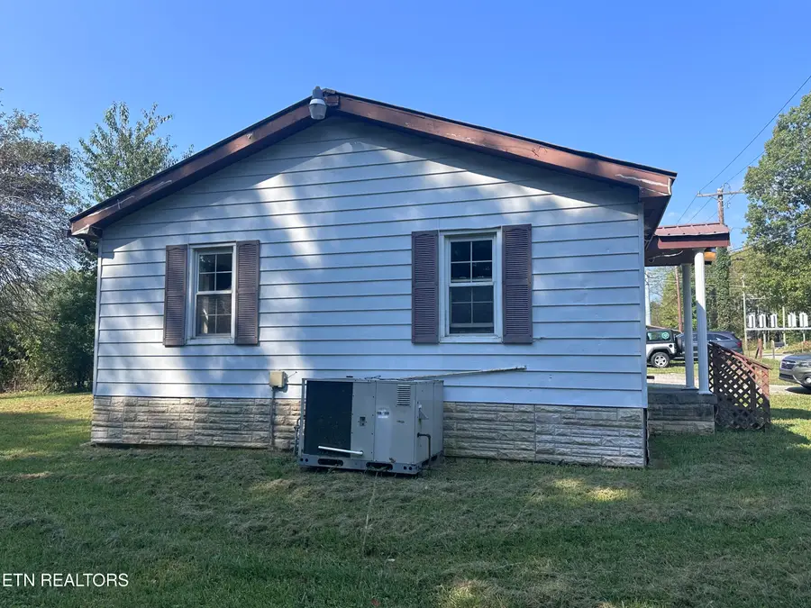 1106 Frank Campbell Rd, Jamestown, TN 38556 - #3