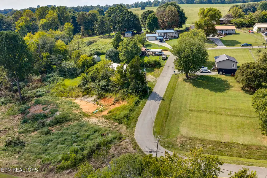 519 Sunflower Circle, Sweetwater, TN 37874 - #3