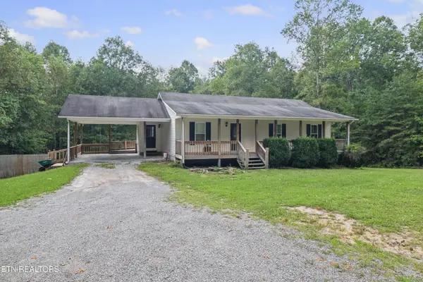 2716 Tinchtown Rd, Jamestown, TN 38556