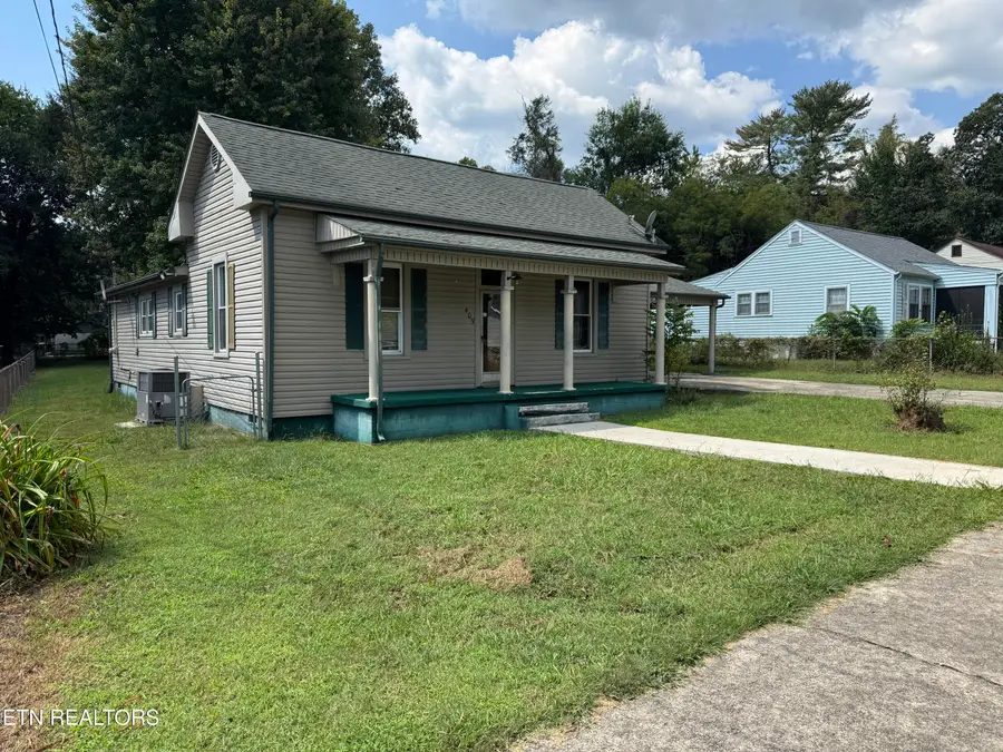 409 W Wheeler St, Rockwood, TN 37854 - #3