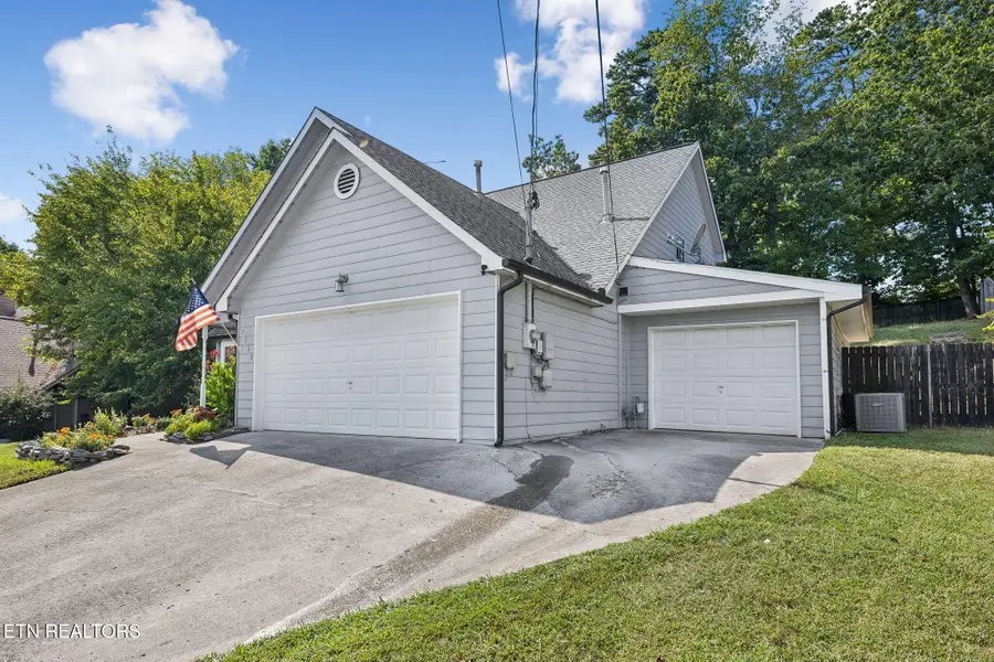3238 Kingsmore Drive, Knoxville, TN 37921 - #2